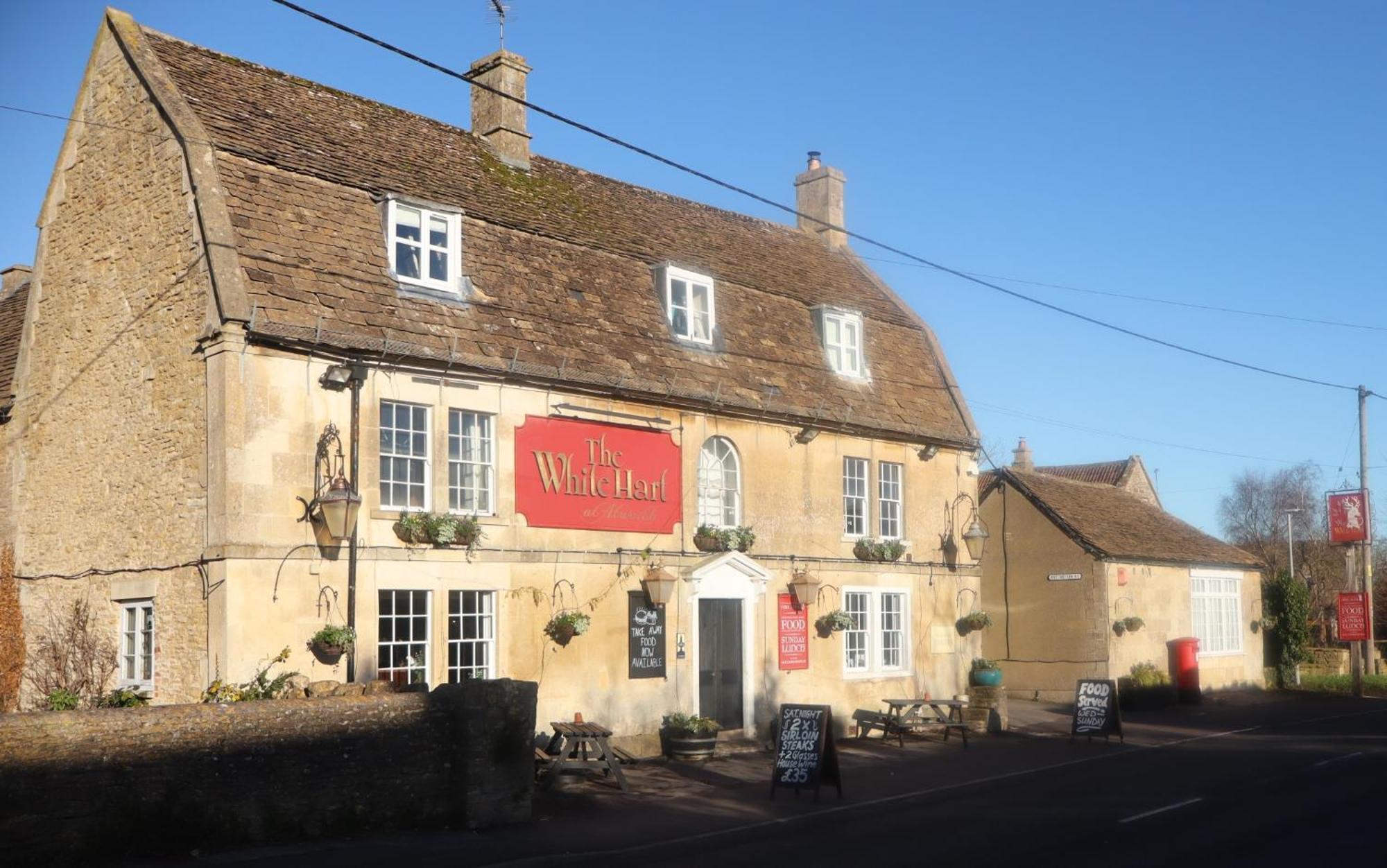 Hotel The White Hart Atworth Exterior foto
